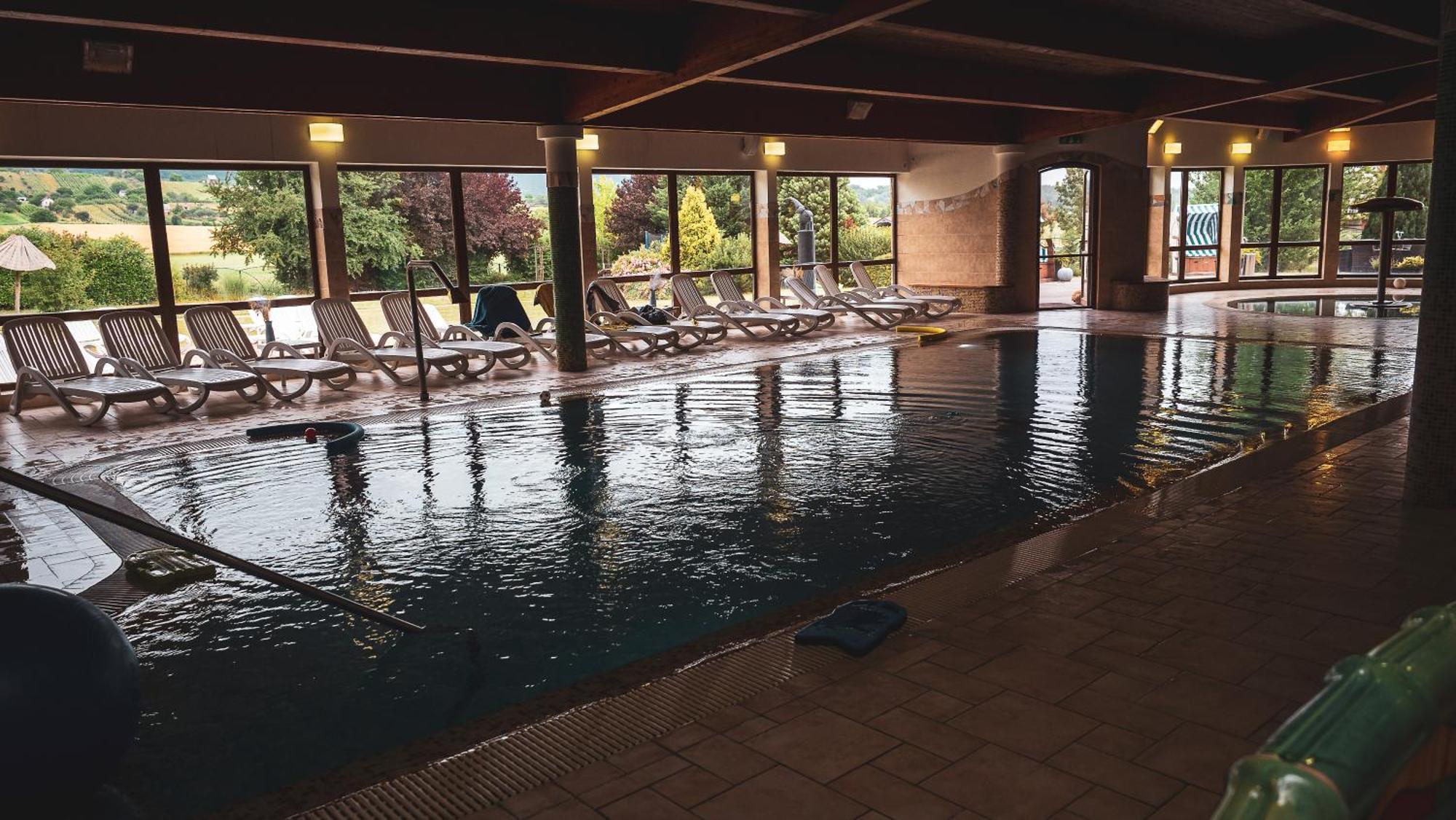 Hetkuti Wellness Hotel Mór Dış mekan fotoğraf